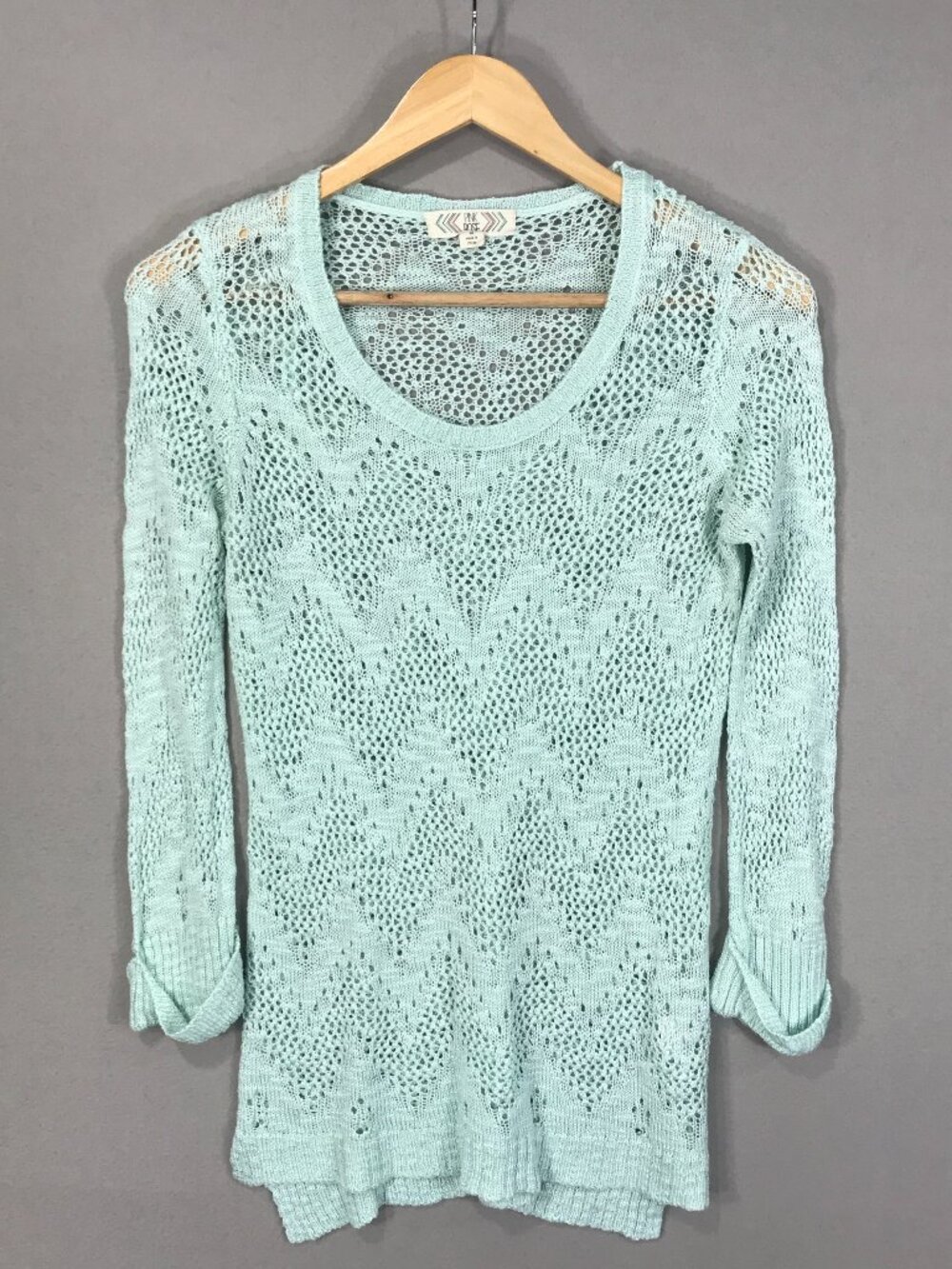 Pink Rose Sweater Women’s Medium Blue Open Knit Pullover Round Neck Long Sleeve